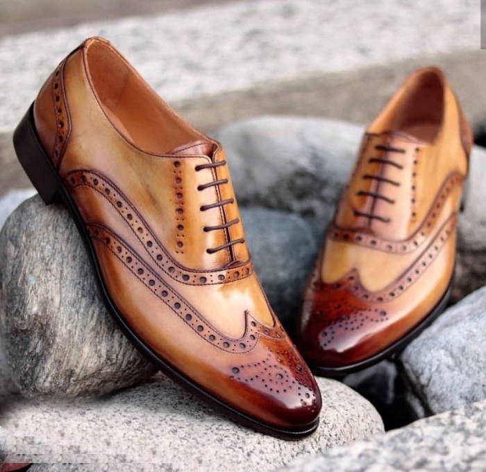 Mens brown wingtip dress shoes